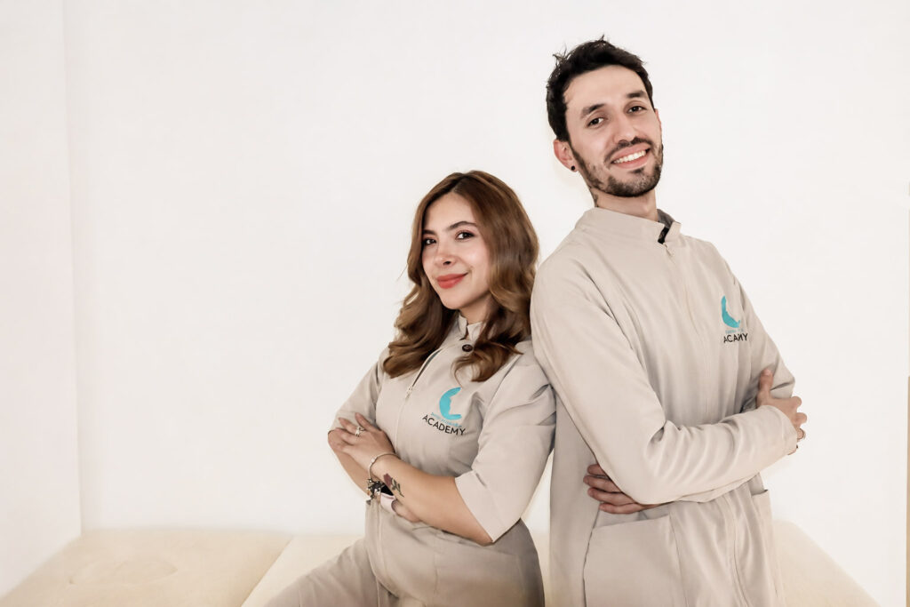 Ofrecemos programas 100% virtuales, así como programas con teoría virtual y prácticas presenciales medic alterna academy